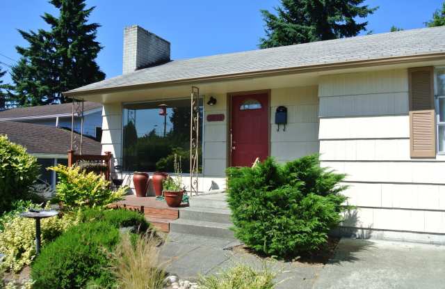 Adorable 3-Bedroom House Near University Village, Seattle Children's, UW photos photos