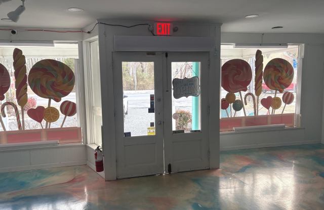 19 ATLANTIC Avenue Gallery 4