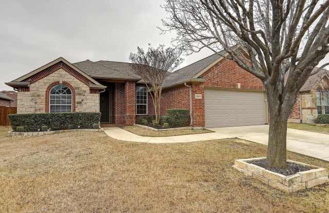 2440 Deerwood Drive Gallery 2