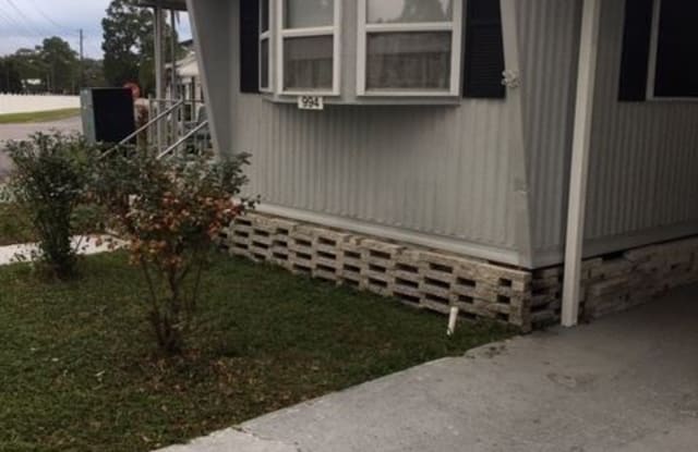 1112 Beacon Hill Colony Community Address - 1112 W Beacon Rd, Lakeland, FL 33803