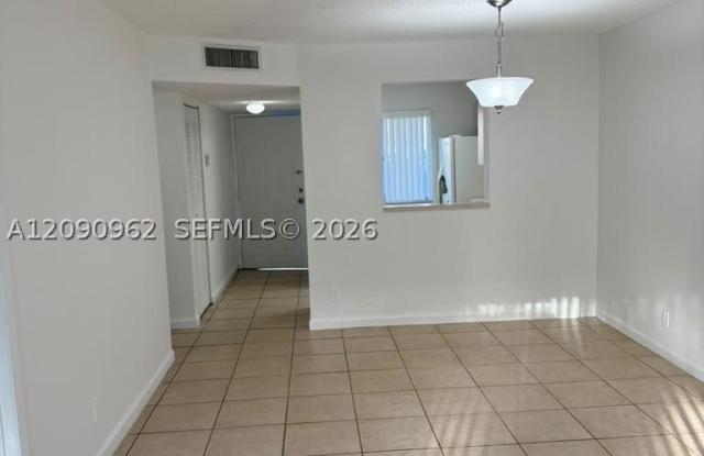8740 N Sherman Cir Gallery 4