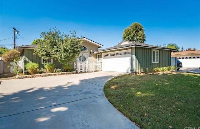 5305 Ventura Canyon Avenue Gallery 2