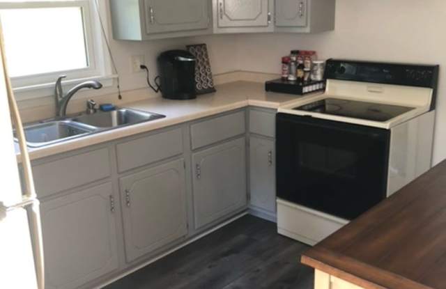 AVAILABLE October -3 Bedroom Home Gallery 4