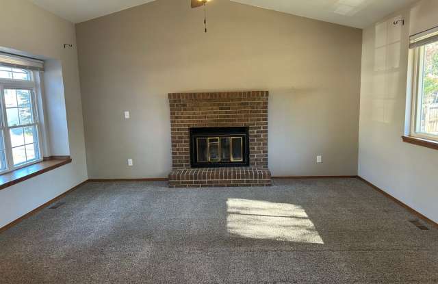 Northwind Updated 2 story home Gallery 3
