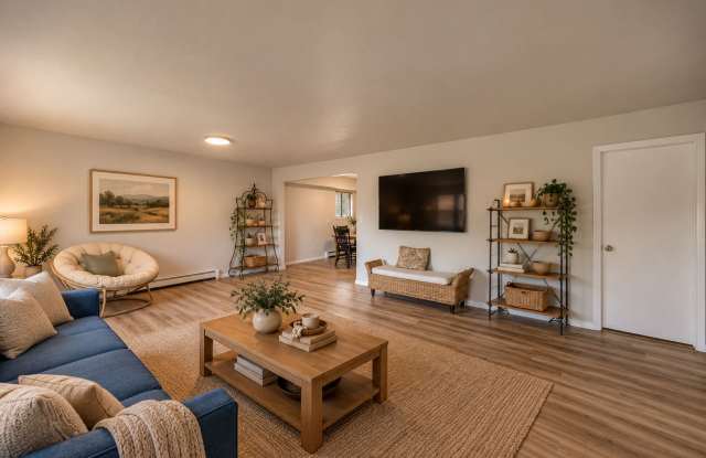 Fully Furnished 3-Bedroom Home | Month-to-Month Rental! Gallery 4