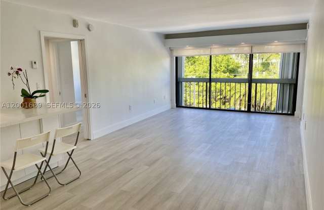 255 Galen Dr Gallery 2