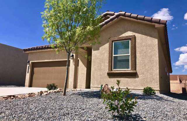 Amazing Home in Rio Rancho! Near Cleveland High School-NO DEPOSIT - 4151 Summit Park Road Northeast, Rio Rancho, NM 87144