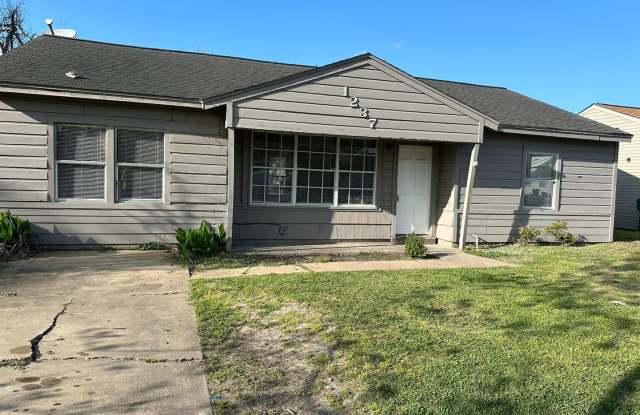 Great 3 Bedroom Single Family in Angleton photos photos