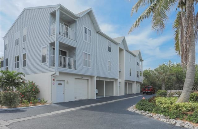 3601 E BAY DRIVE - 3601 East Bay Drive, Holmes Beach, FL 34217