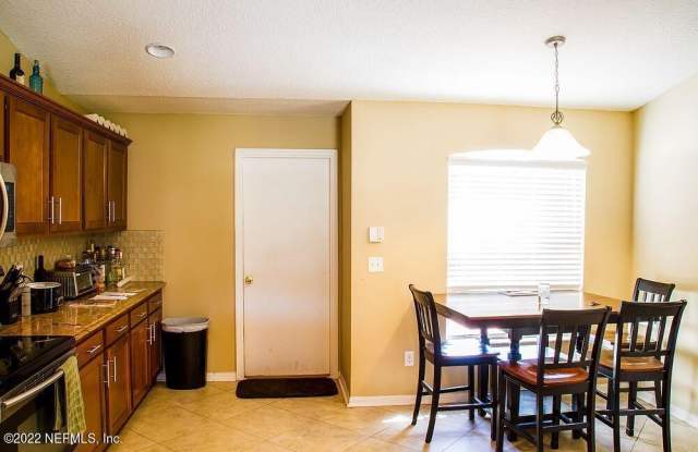 11542 WANDERING PINES TRL W Gallery 3