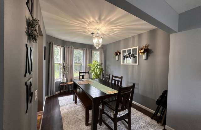 1381 Glacier Parkway Gallery 3