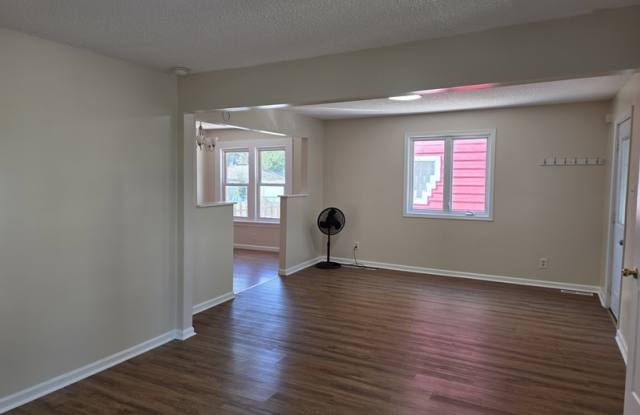 591 Longmeadow Road Gallery 1