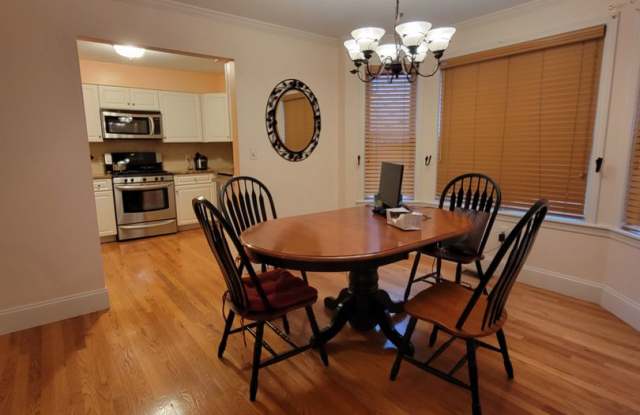 Spacious and Rare 3 Bd 2 Bath Near Fort Hill With Off Street Parking photos photos Spacious and Rare 3 Bd 2 Bath Near Fort Hill With Off Street Parking photos photos