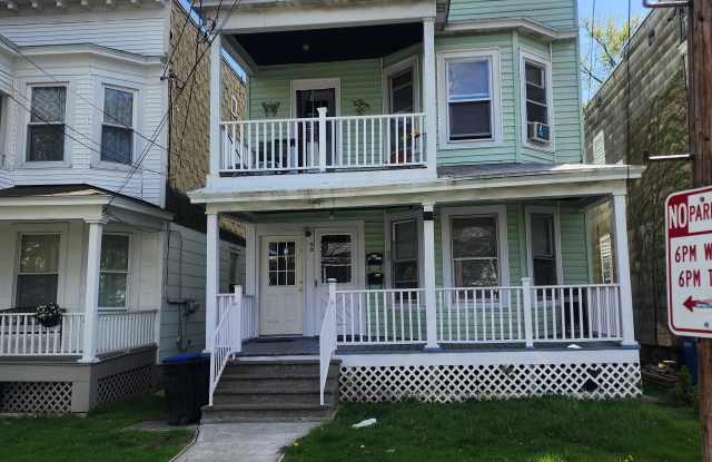 90 Woodlawn Avenue photos photos