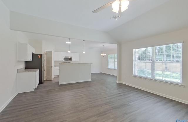 111 Live Oak Drive Gallery 4