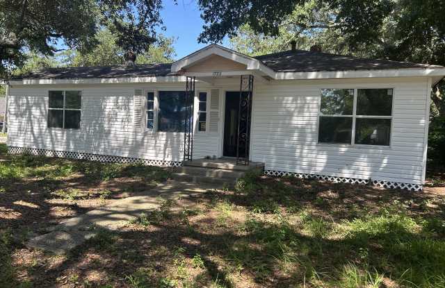 1722 Terrace Dr photos photos