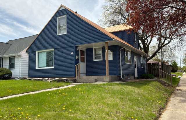 Charming & Comfortable 3-Bedroom Home in Capitol Heights! photos photos