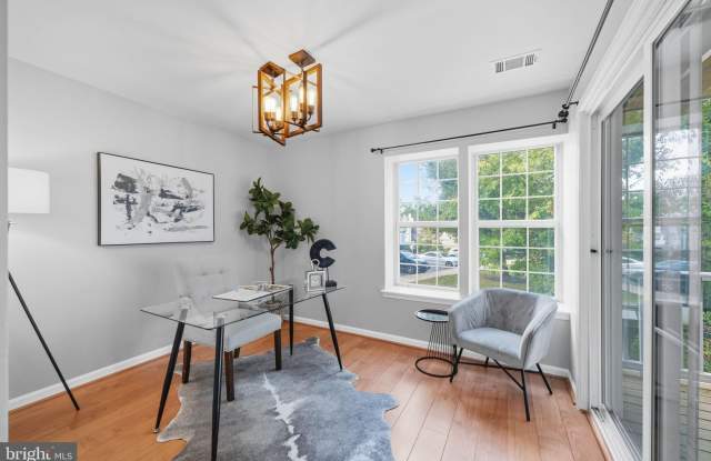 3377 LAKESIDE VIEW Drive Gallery 2