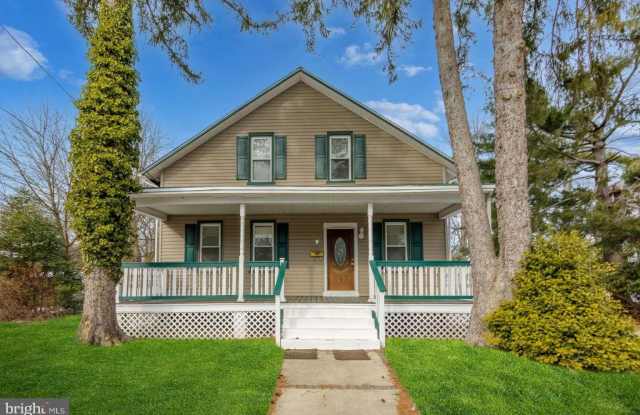 38 BRENWAL Avenue Gallery 1