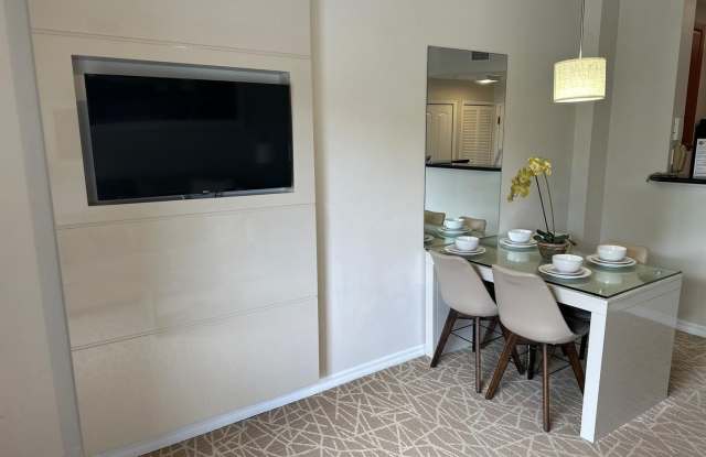 Condo-Hotel 1 Bedroom - International Dr area Gallery 3