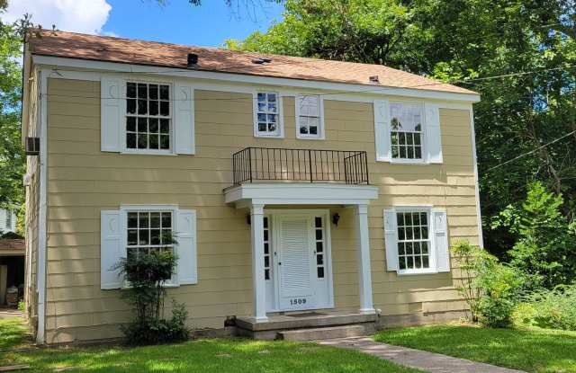 1509 Saint Ann Street - B photos photos