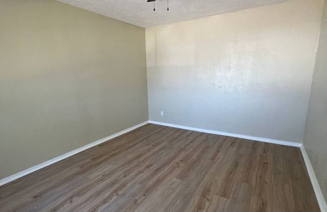 4 bed 1.5 Bath Gallery 4