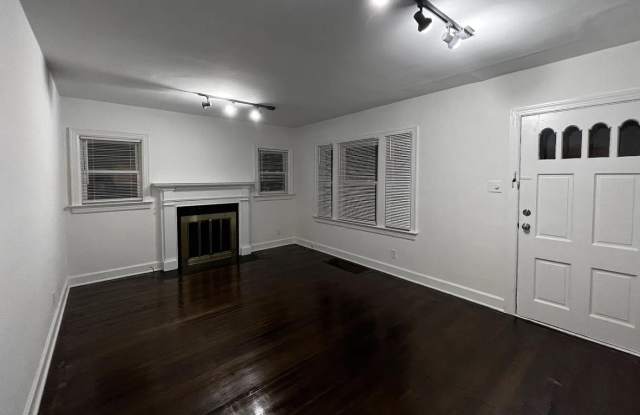2034 Nashville Court Gallery 3