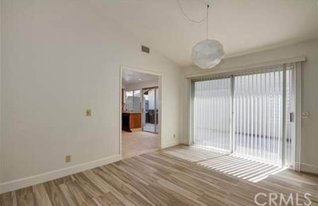 14462 Morning Glory Road Gallery 4