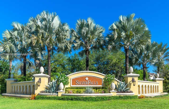 4537 SW 134th Ave photos photos