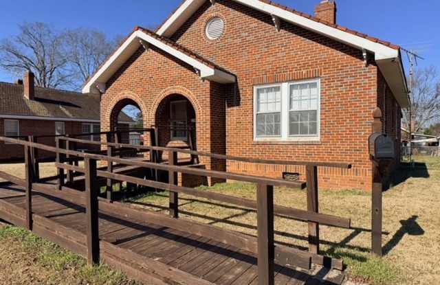 420 Bond Ave photos photos