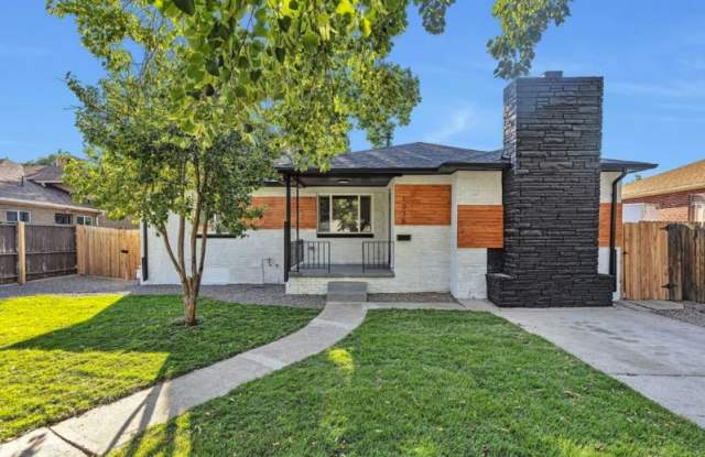 1035 Lansing Street B - 1035 Lansing Street, Aurora, CO 80010