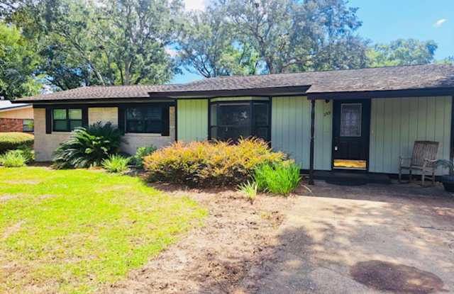 259 Georgia Ave Valparaiso, FL 32580 Gallery 1