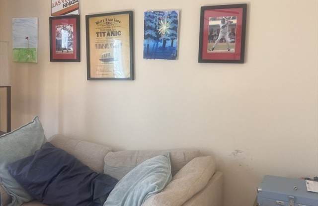 611 E 2nd St Gallery 4