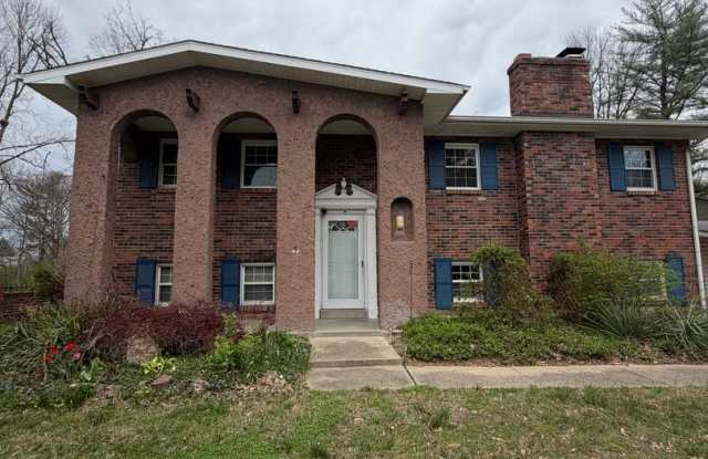 4 bed | 2 bath Home for Rent photos photos