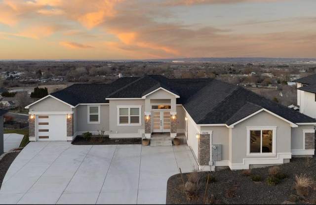3590 Orchard Street photos photos