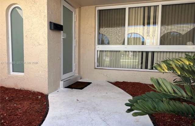 9200 SW 54th St photos photos