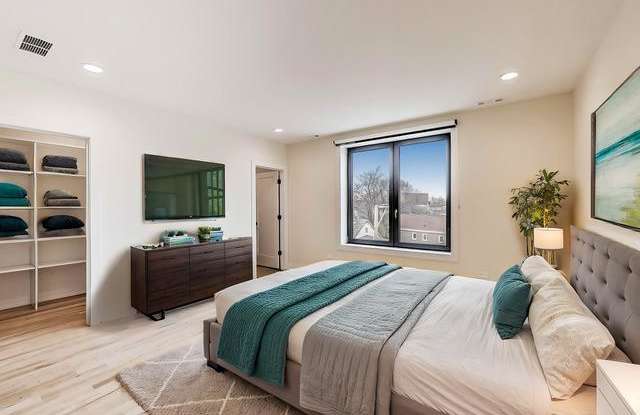 5035 N. Lincoln Ave photos photos