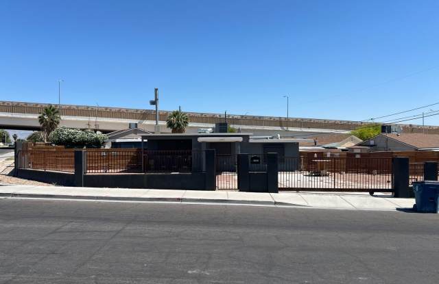 Modern Gated Home with Designer Finishes on Large Corner Lot photos photos