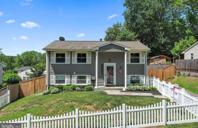 13728 GRAN DEUR Drive Gallery 2
