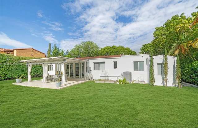 4455 Alton Rd - 4455 Alton Road, Miami Beach, FL 33140