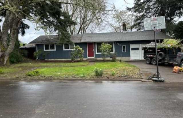 Single level pet friendly home - Move In Special photos photos