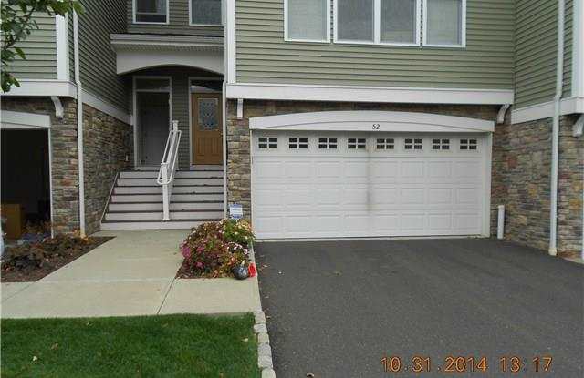 53 Lawrence Avenue - 53 Lawrence Ave, Danbury, CT 06810