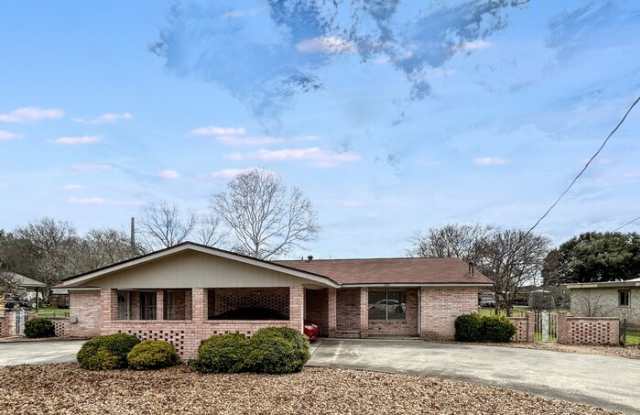 1212 Hillcrest Drive photos photos