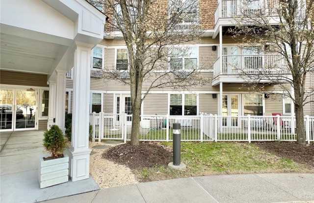 309 Sutton Drive - 309 Sutton Drive, Mount Kisco, NY 10549