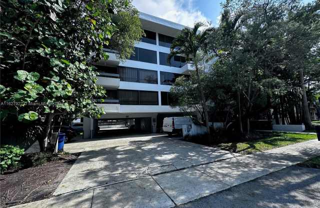 150 Sunrise Dr - 150 Sunrise Drive, Key Biscayne, FL 33149