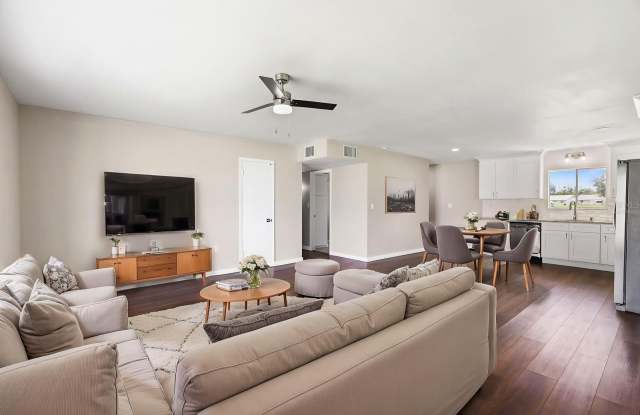 702 DESERT HILLS Way Gallery 3