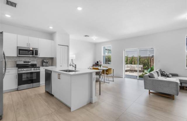 11927 NW 46th Street 11927, Coral Springs, FL 33076 photos photos