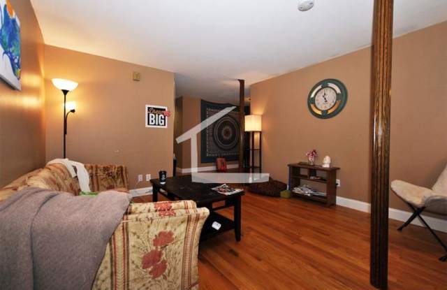 Nice 3 bed in Allston Gallery 4