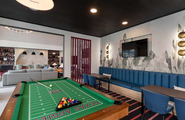 The Landing College Station - Student Housing Gallery 3