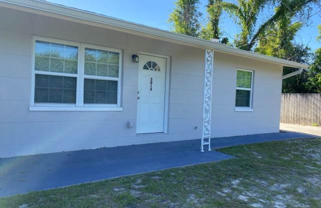 Economical 2Bed/1Ba Duplex Unit w/Bonus Room  Plenty of Storage! *1/2 OFF Security Deposit for Active-Duty Military!!* photos photos